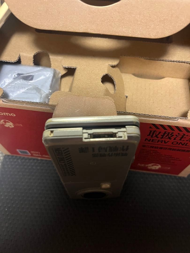 エヴァ SH-06A NERV エヴァンゲリオン ガラケー 携帯電話 限定品