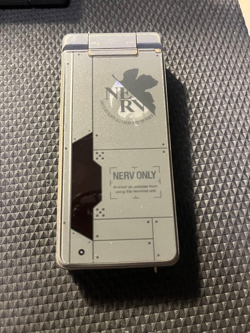 エヴァ SH-06A NERV エヴァンゲリオン ガラケー 携帯電話 限定品