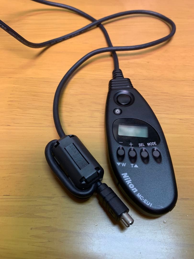 Nikon COOLPIX 990 本体と付属品