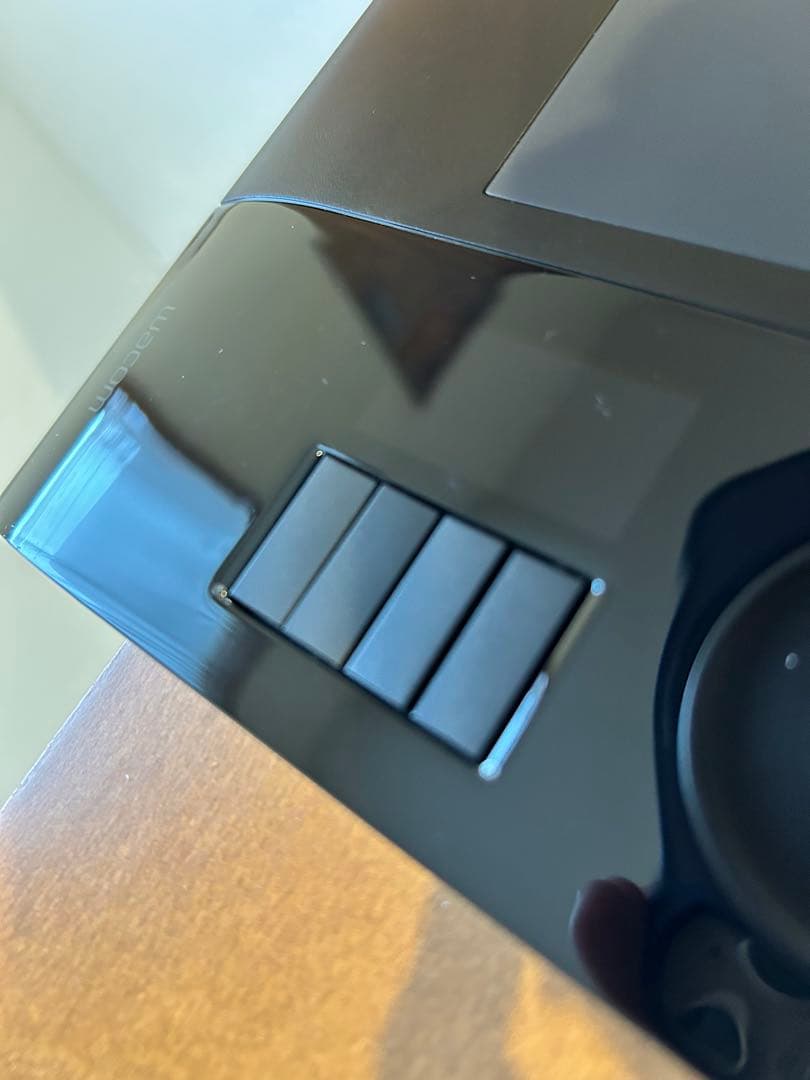 ワコム ペンタブレット intuos4 Medium