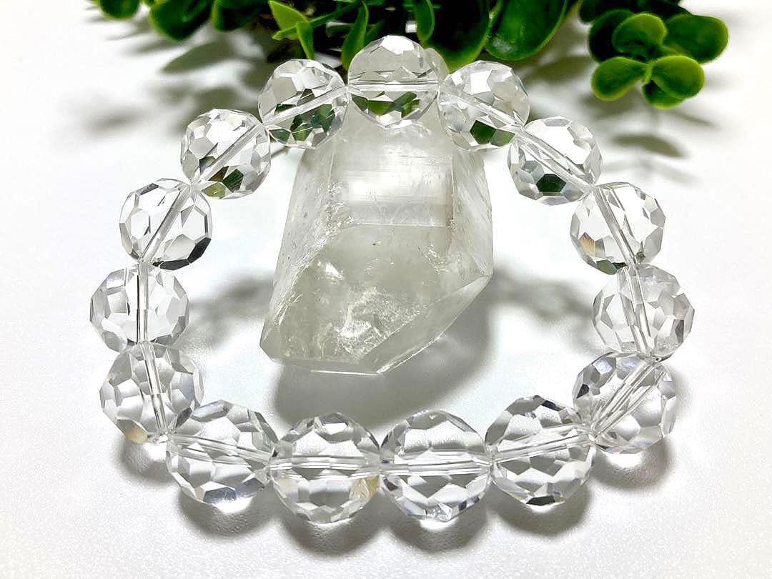 夢幻品質　最強パワーが宿る究極の図形　ガネッシュヒマール産　バッキーボール水晶②