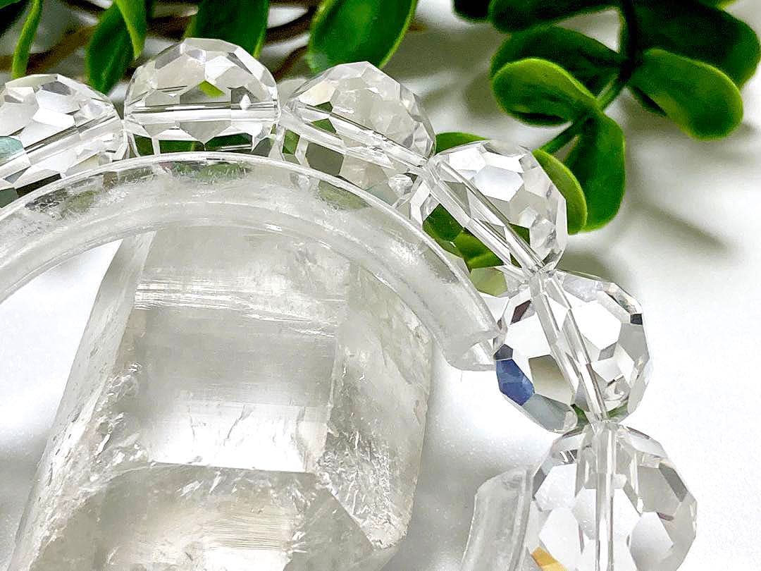 夢幻品質　最強パワーが宿る究極の図形　ガネッシュヒマール産　バッキーボール水晶②