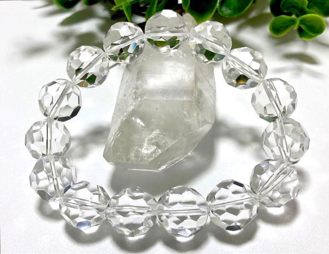 夢幻品質　最強パワーが宿る究極の図形　ガネッシュヒマール産　バッキーボール水晶②