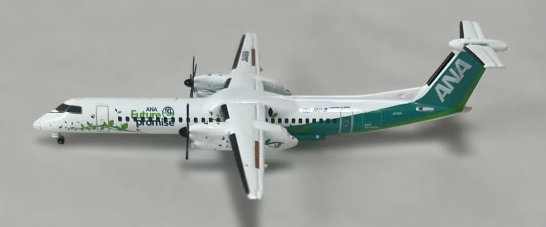 航空機・ヘリコプター ANA Dash8-Q400 JA451A eco Green
