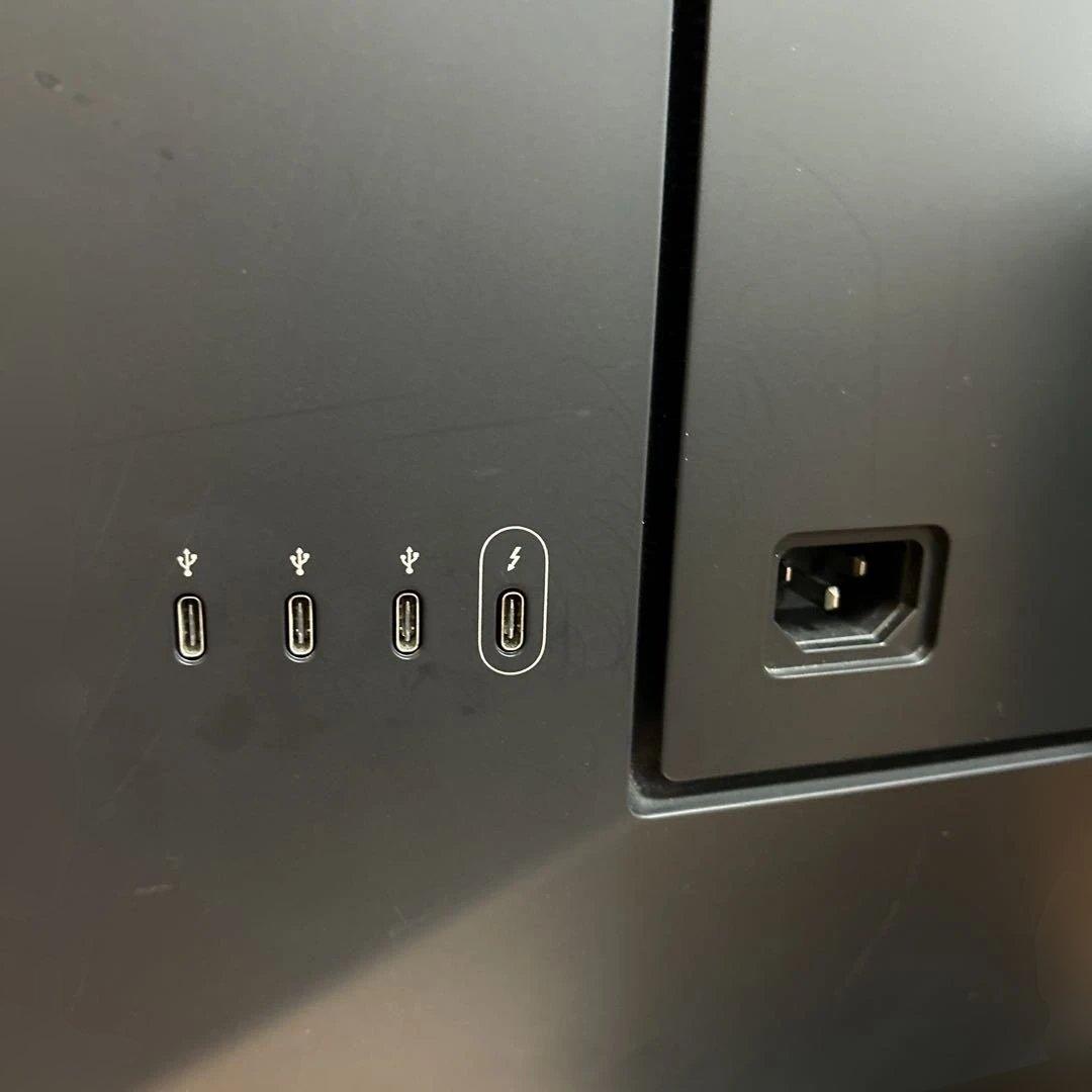 【ジャンク品】LG UltraFine 5K [27MD5KA-B]
