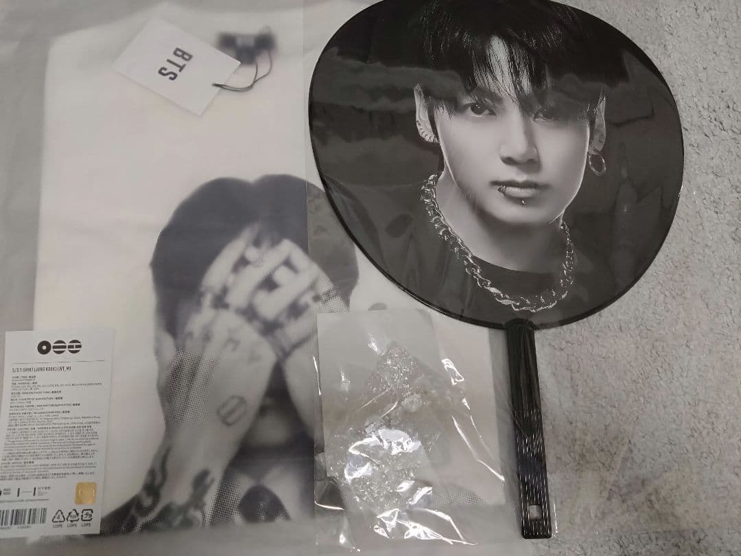 BTS ポップアップ ARIRANG Tシャツ うちわ　ジョングク
