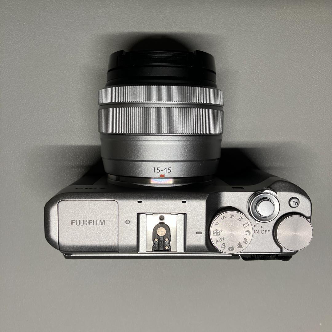 美品 FUJIFILM X-A5 レンズキット シルバー 付属品完備 おまけ多数