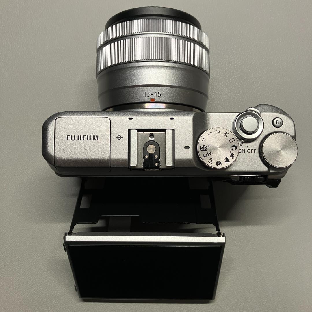 美品 FUJIFILM X-A5 レンズキット シルバー 付属品完備 おまけ多数