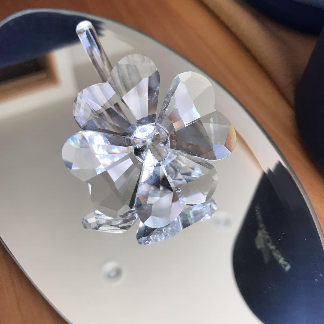SWAROVSKI クリスタル四つ葉の置物