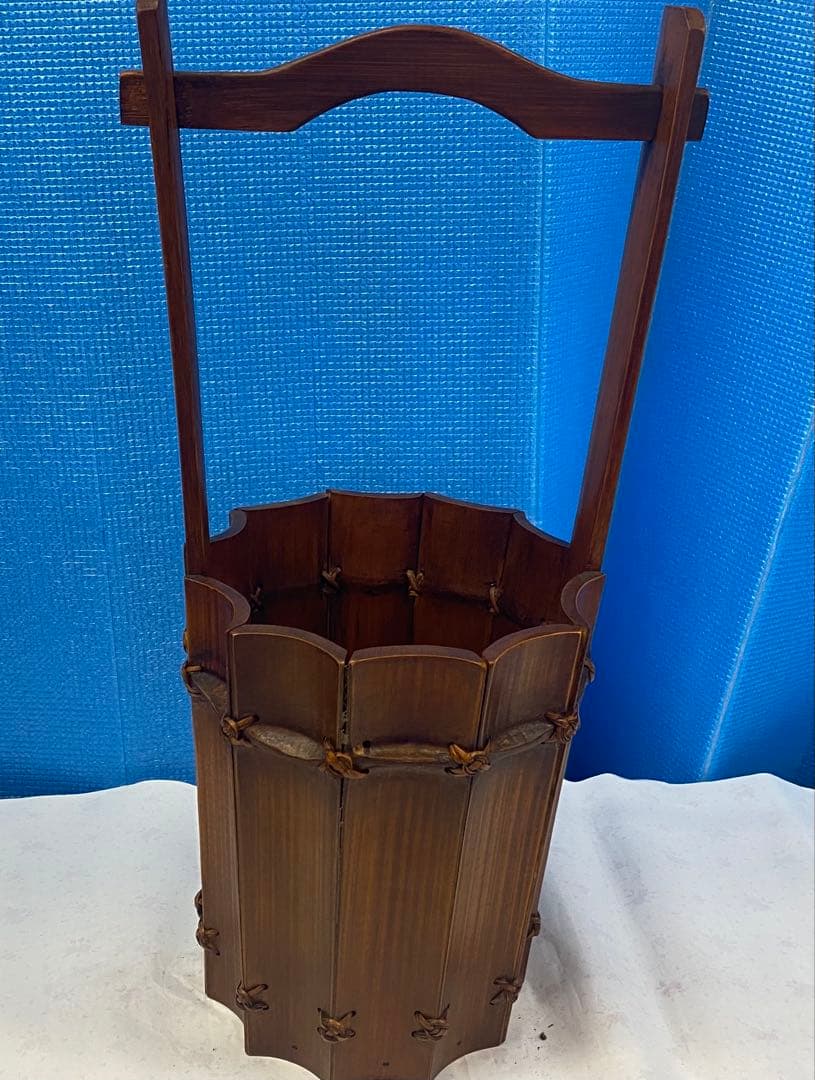 花器民芸品　小物竹かご彫刻手桶花れ◆ドライフラワー花瓶になります。
