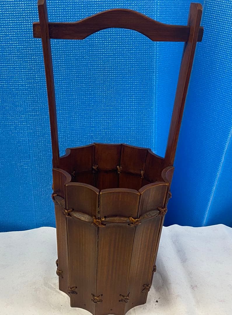 花器民芸品　小物竹かご彫刻手桶花れ◆ドライフラワー花瓶になります。