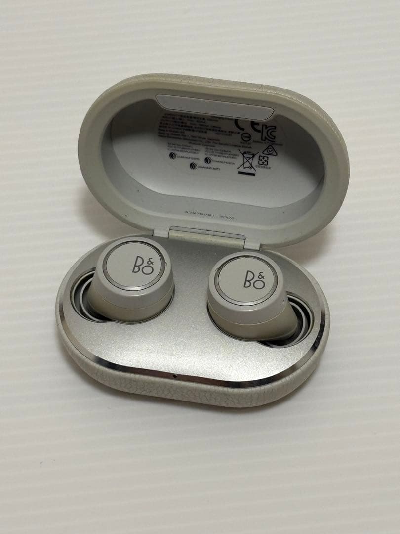 B&O ワイヤレスイヤホン Beoplay E8 3rd. グレイミスト