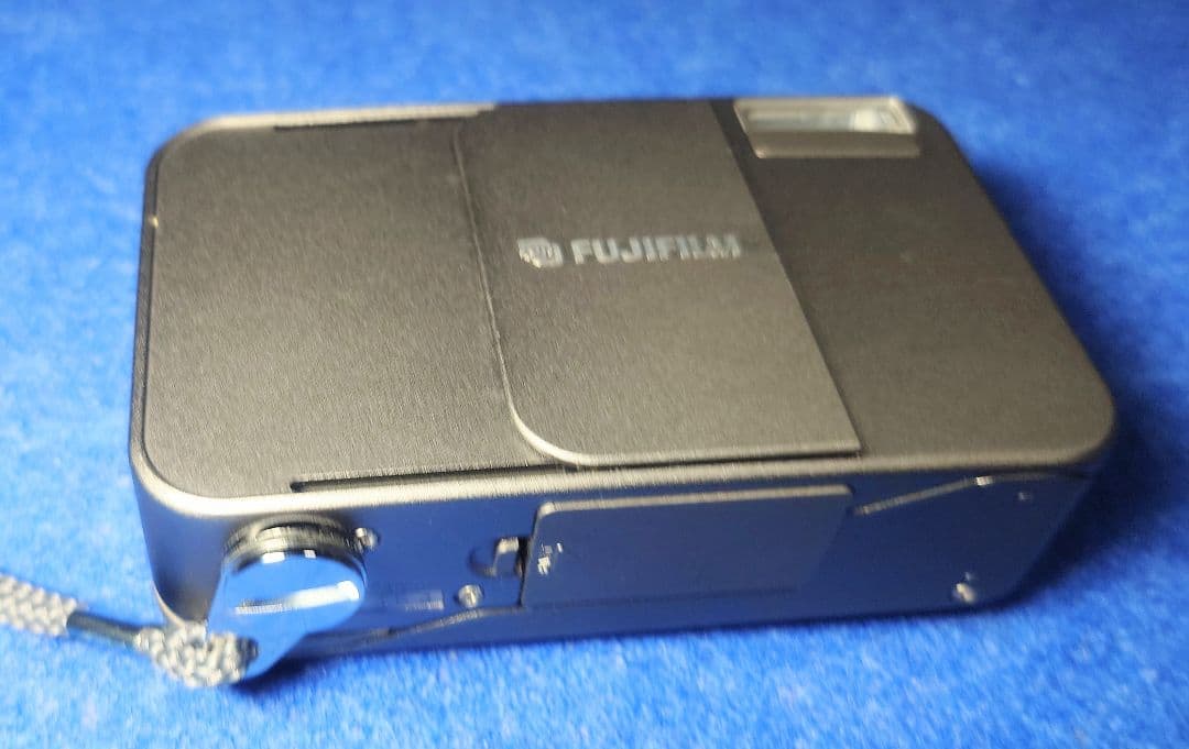 【ジャンク】FUJIFILM CARDIA mini TIARA フイルムカメラ