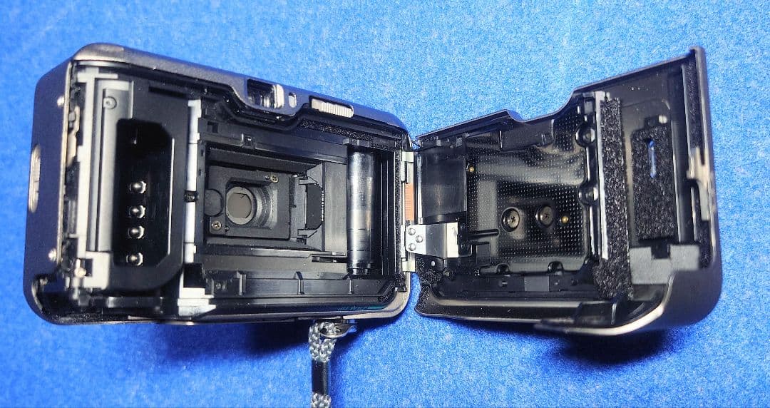 【ジャンク】FUJIFILM CARDIA mini TIARA フイルムカメラ