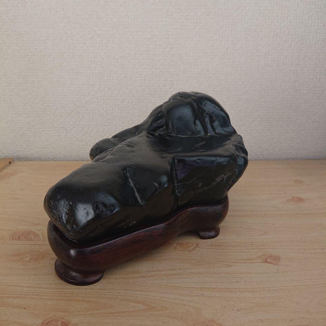 北海道 神居古潭石 2.7㎏ 鑑賞石 プロ台座付き