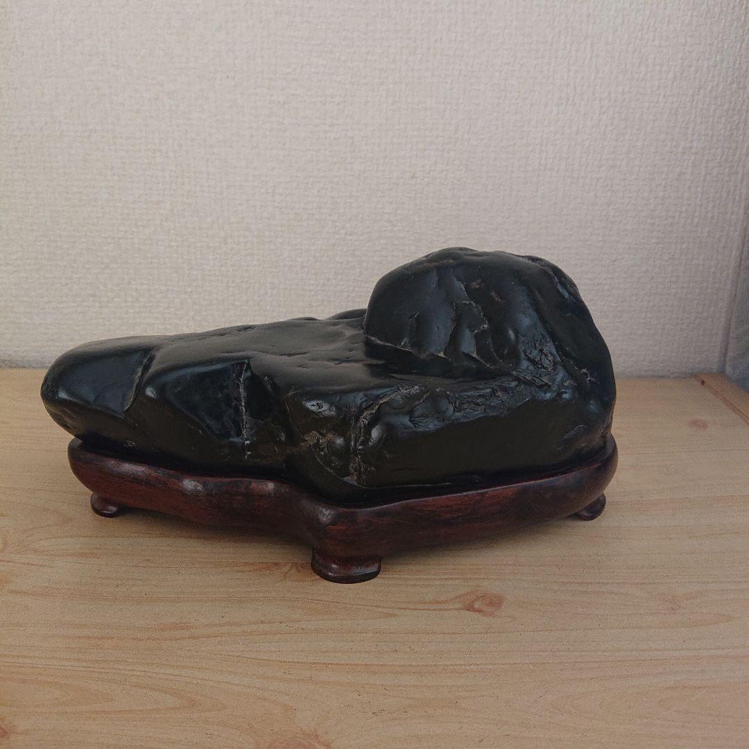 北海道 神居古潭石 2.7㎏ 鑑賞石 プロ台座付き