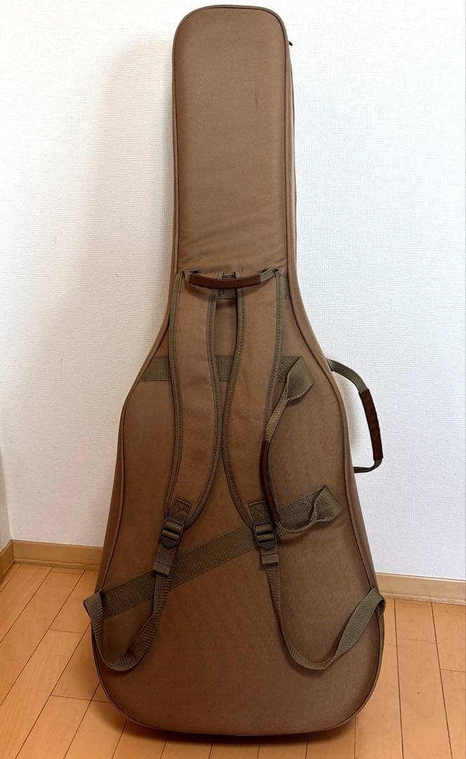 【取引成立済】Taylor アコースティックギター 214e