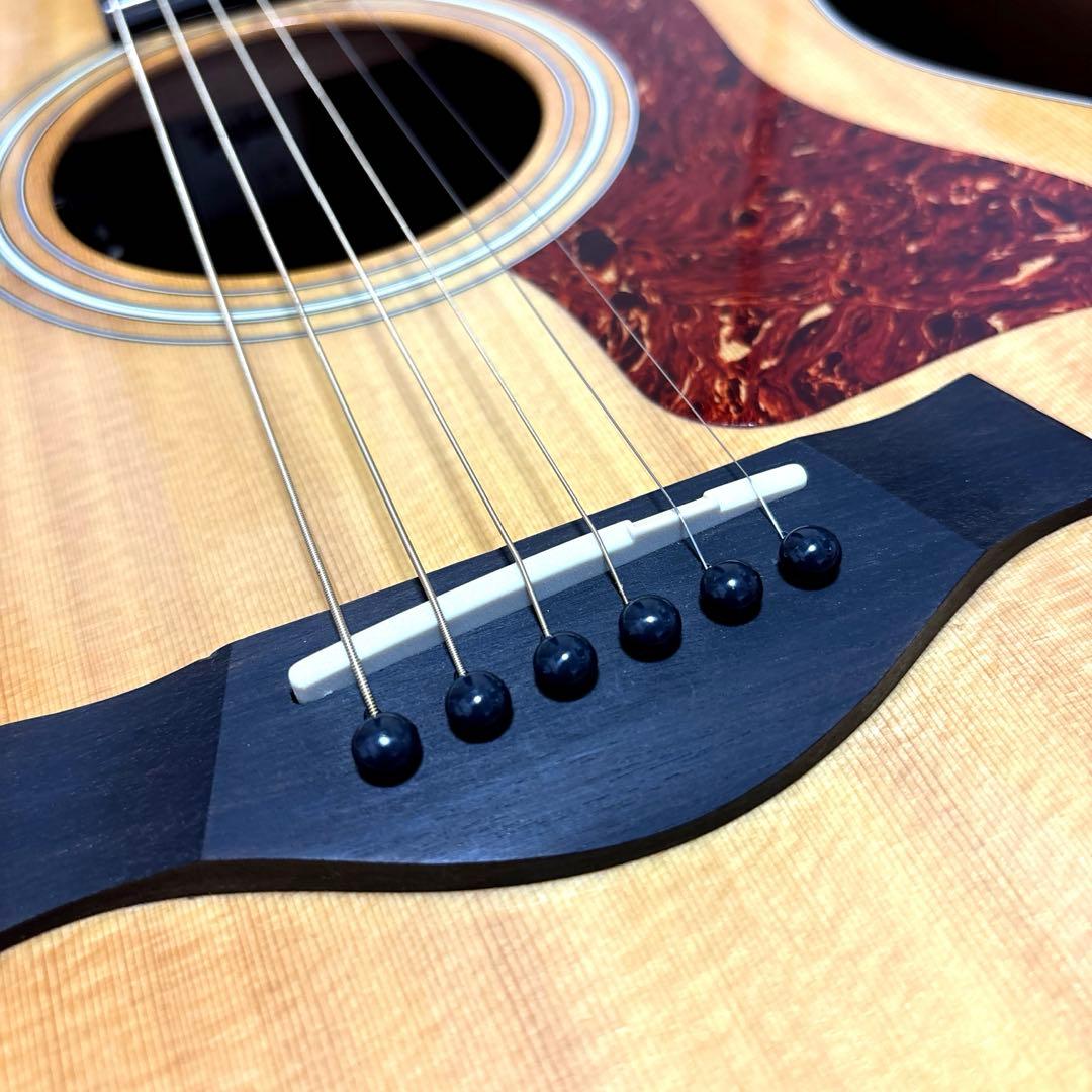 【取引成立済】Taylor アコースティックギター 214e