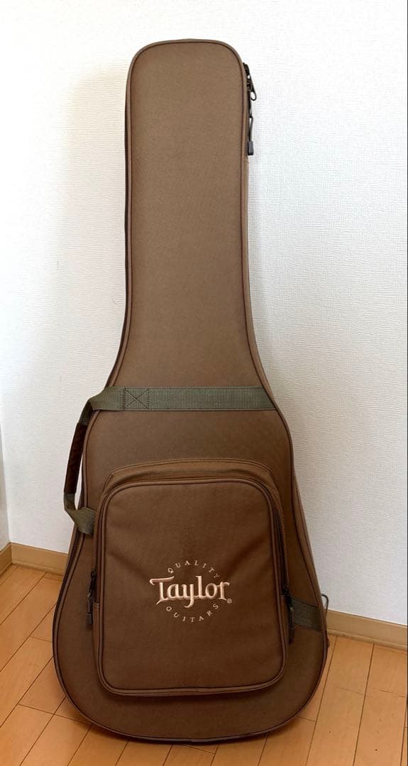 【取引成立済】Taylor アコースティックギター 214e