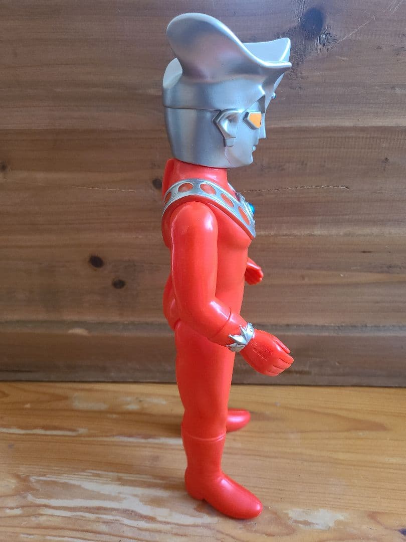 ブルマァク復刻ウルトラマンレオ