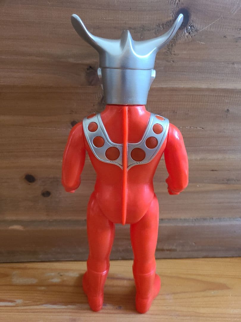 ブルマァク復刻ウルトラマンレオ