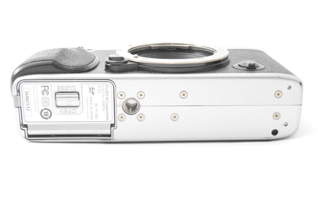 ■美品■フジフィルム　FUJIFILM X-E2 ボディ