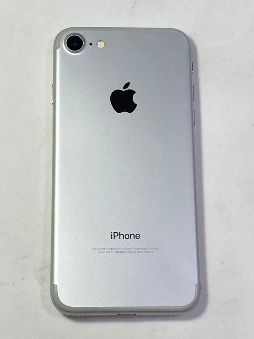 Apple iPhone 7 32GB simフリー
