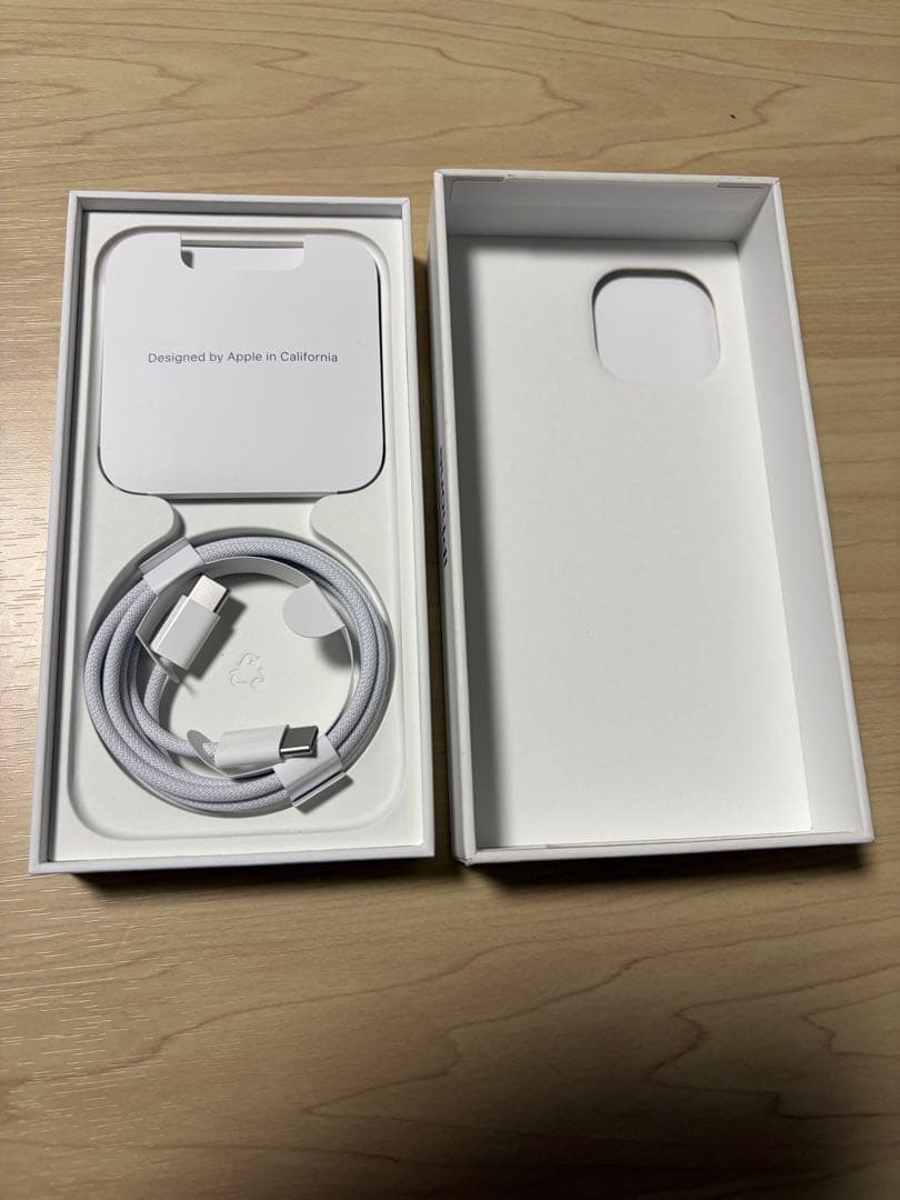 iPhone15 256GB ブラック SIMフリー