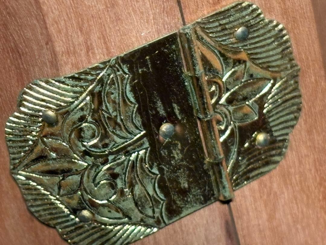 【木彫 三尊仏 厨子入り 仏像】三開き 精密彫刻 仏教美術 高さ17cm