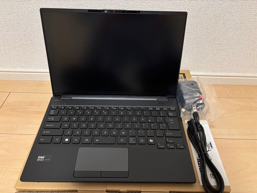 富士通 FMV モバイルパソコン FMVU90J3B 新品未使用！ 即日発送！