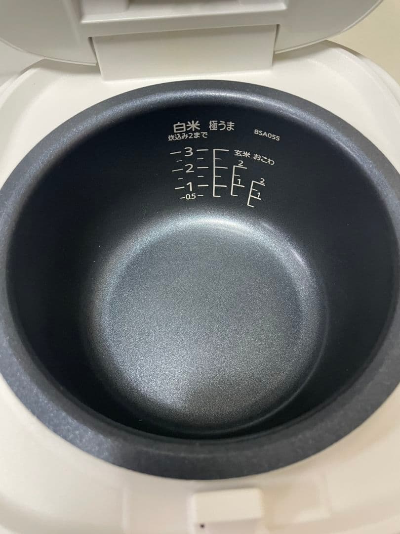 極美品 タイガー JBS-A055 W 3合炊き マイコン炊飯ジャー 2024年