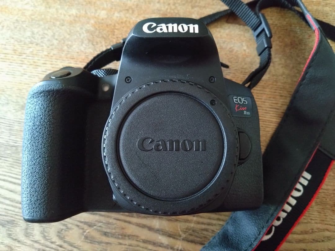 Canon eoskiss x10iボディ