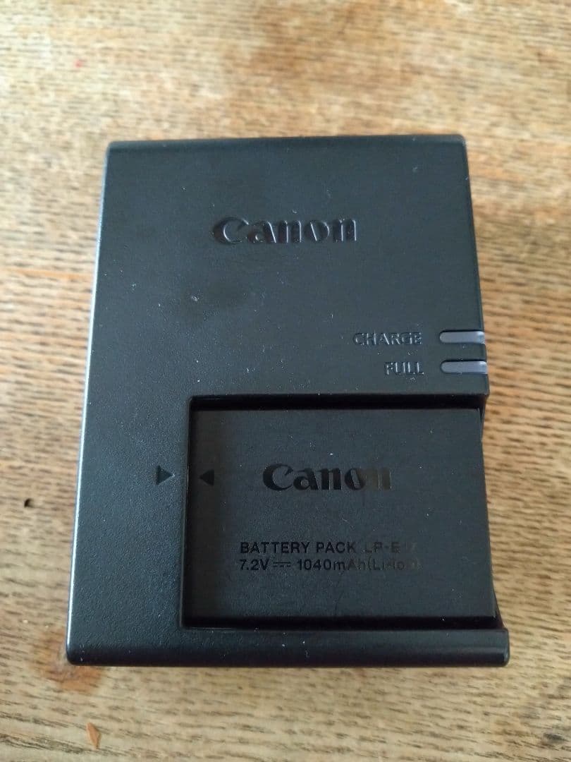 Canon eoskiss x10iボディ