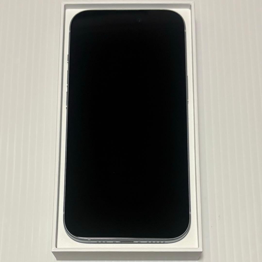 バッテリー100% iPhone15 128GB SIMフリー 本体