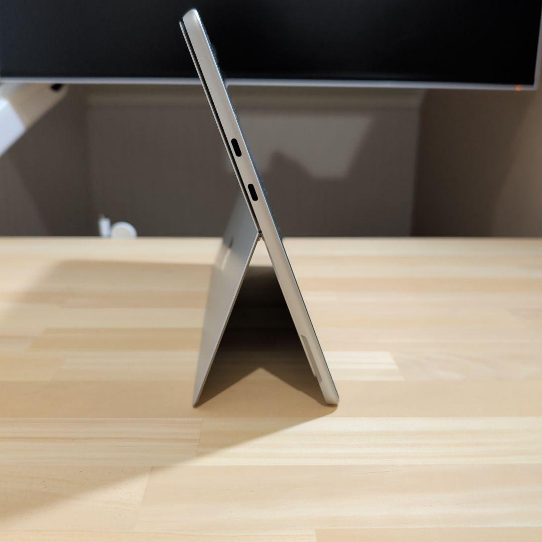 Surface Pro 11 + Surface Pro フレックスキーボード