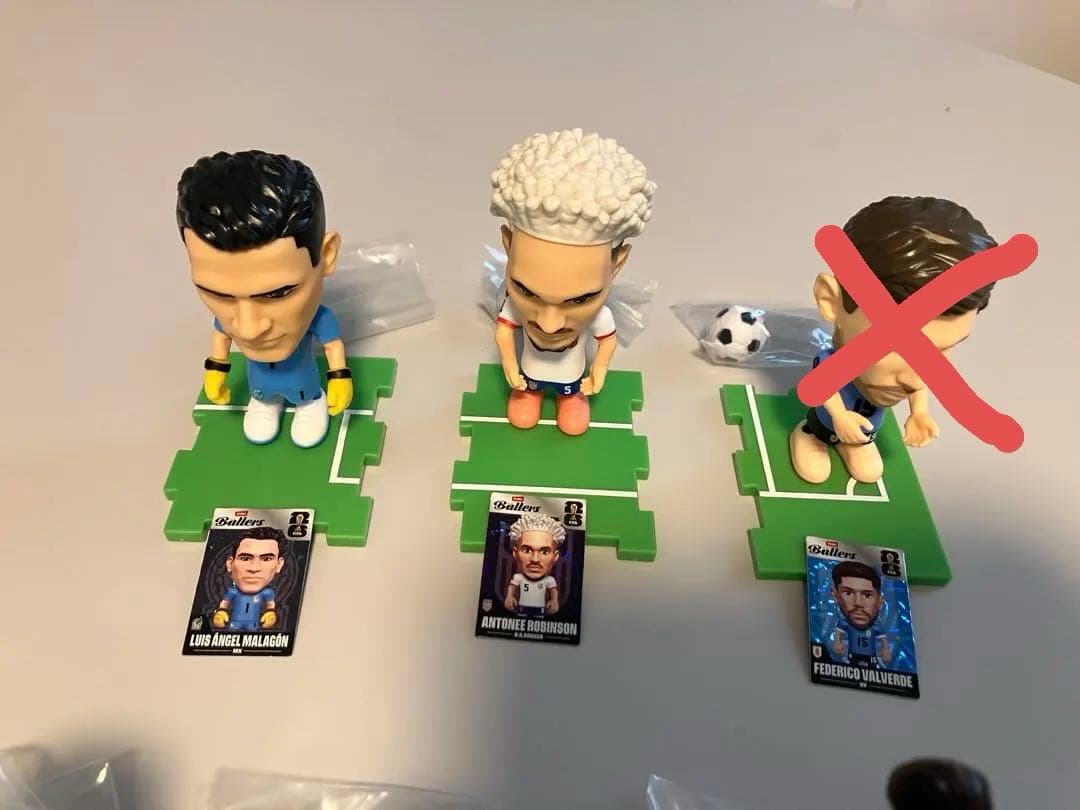 ZURU Ballers fifa サッカー選手フィギュアセット 7体