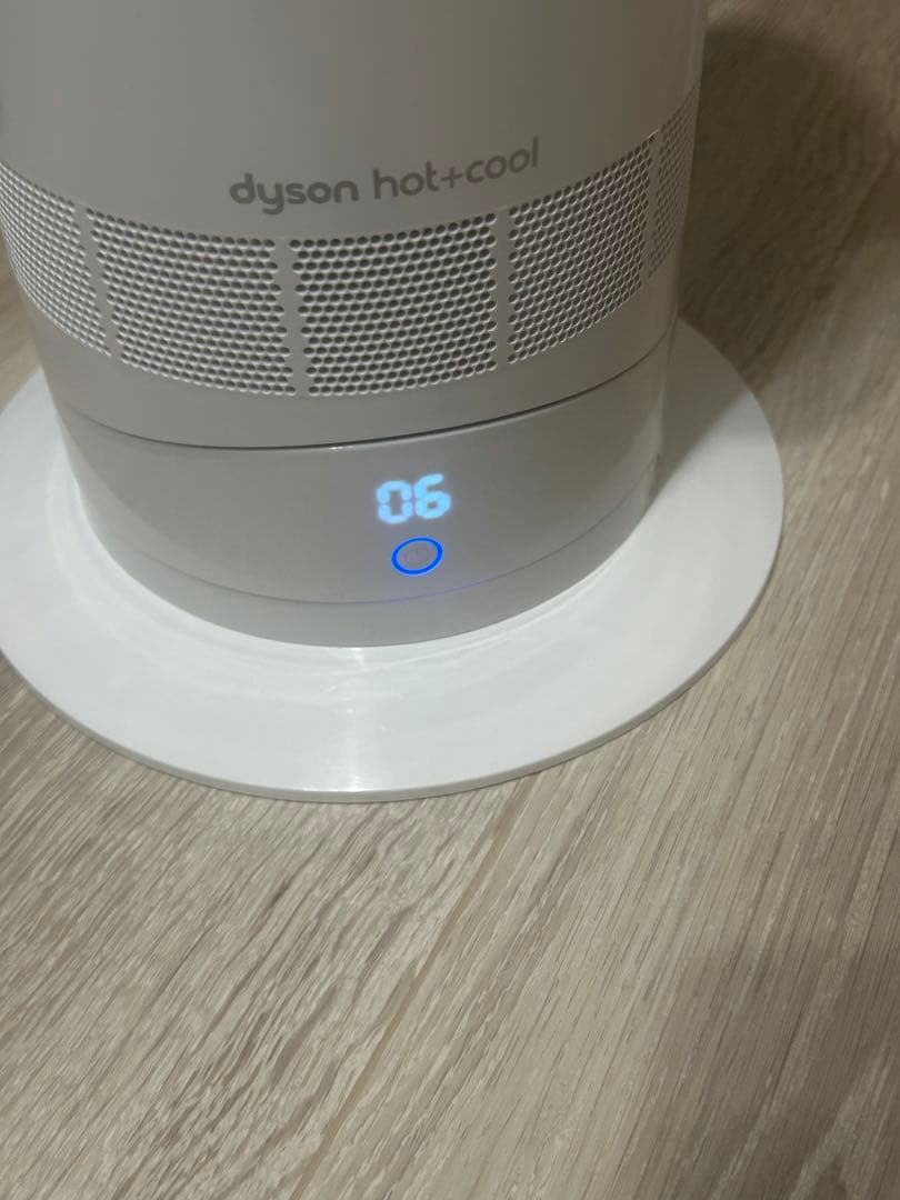 Dyson AM09 Hot＋Cool ファンヒーター【2023年製／美品】