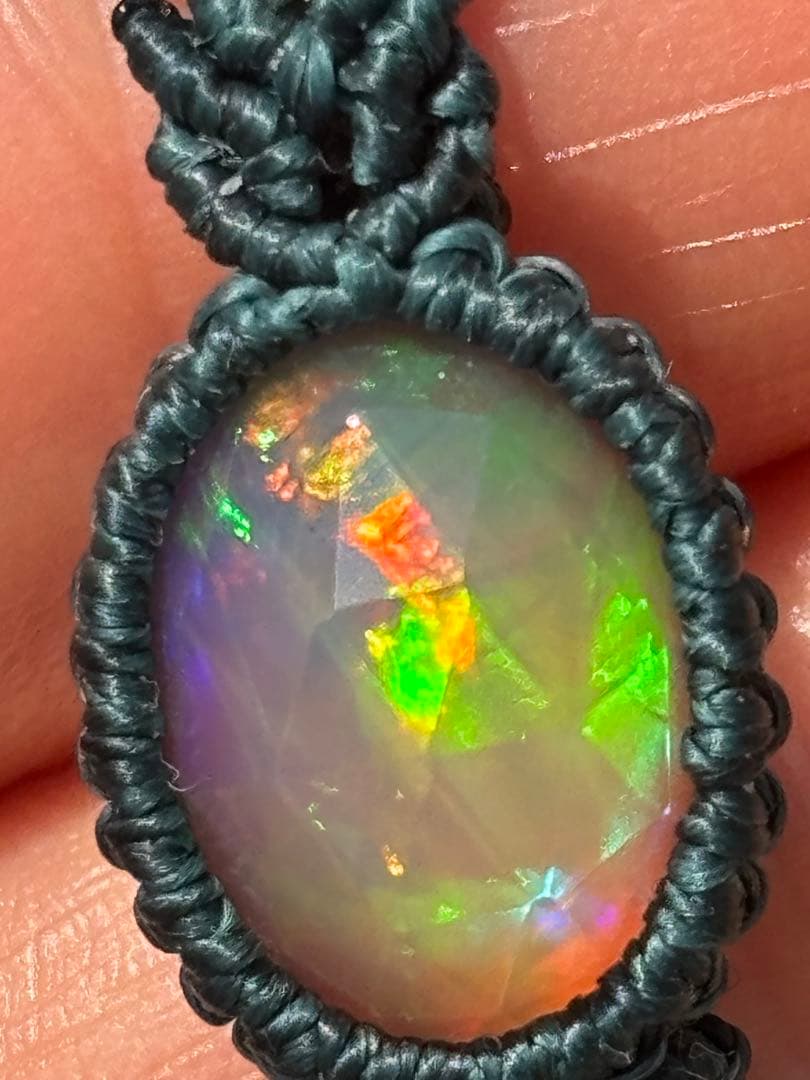 ◆ダブル オパール◆マクラメ編みペンダント