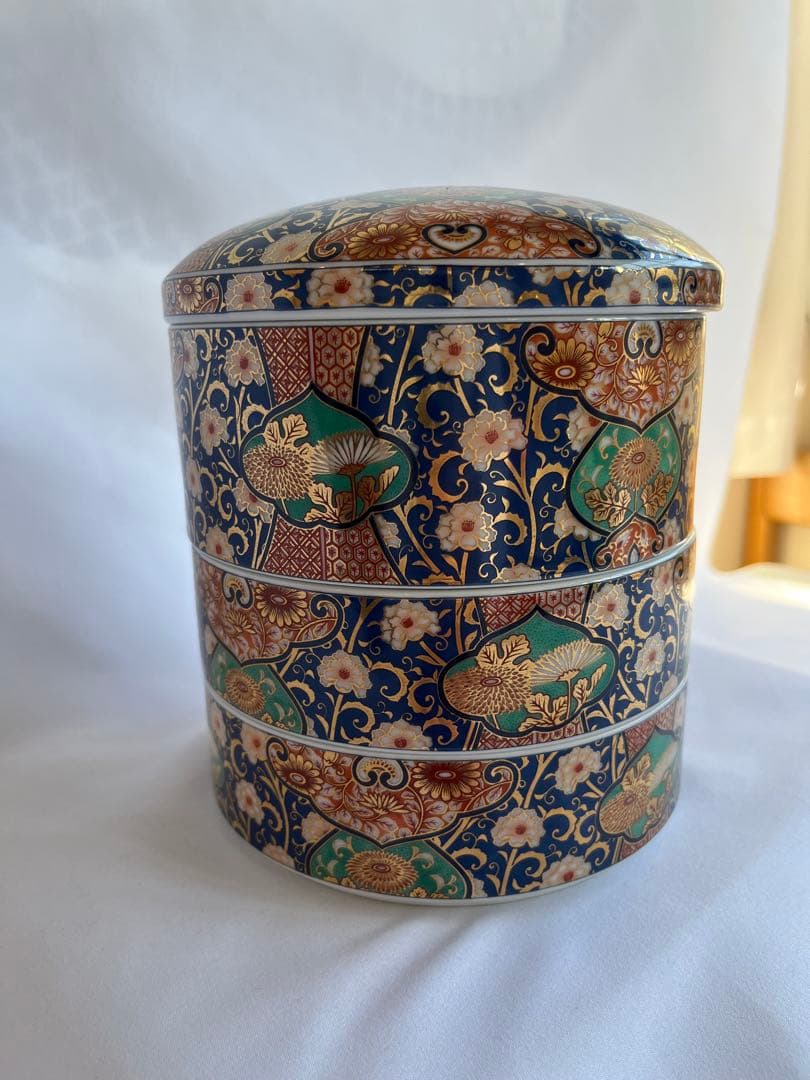 美濃焼 庫山窯 菊金唐草 手まり三段重 重箱 おせちお正月