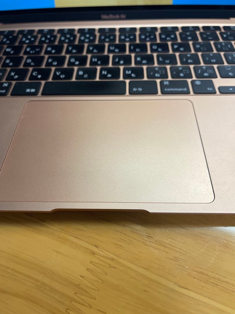 MacBook Air (M1, 2020) 本体