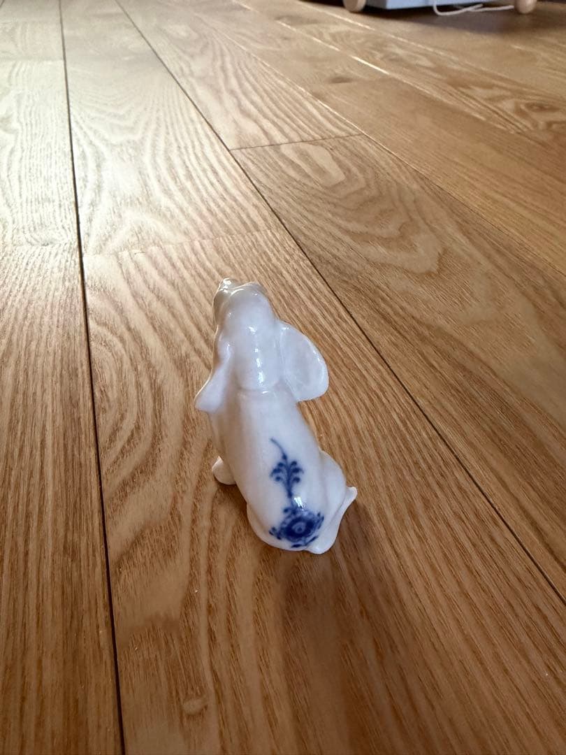 ロイヤルコペンハーゲン　ブルーパルメッテ フィギュリン　犬