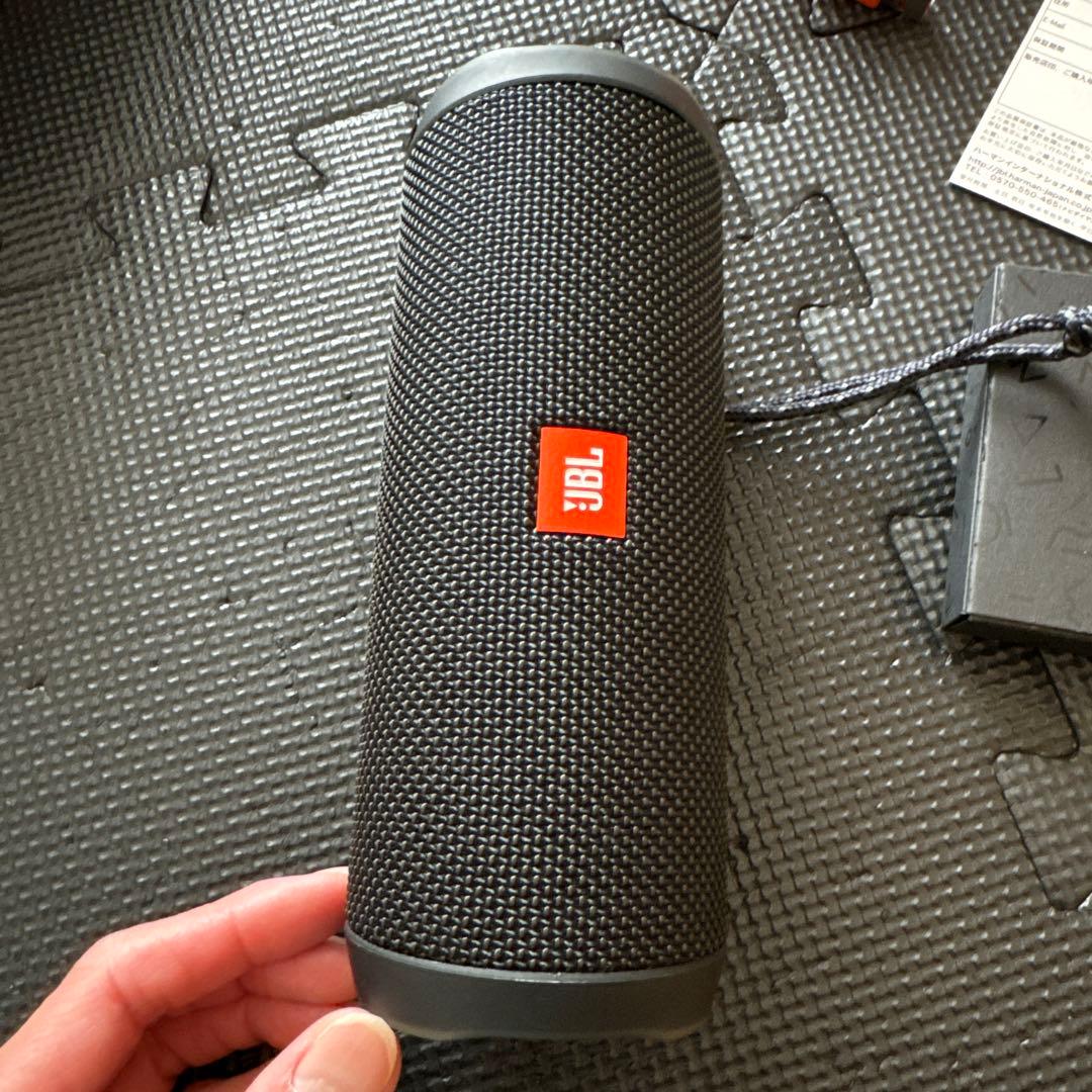 JBL FLIP 4 ワイヤレススピーカー　ブラック
