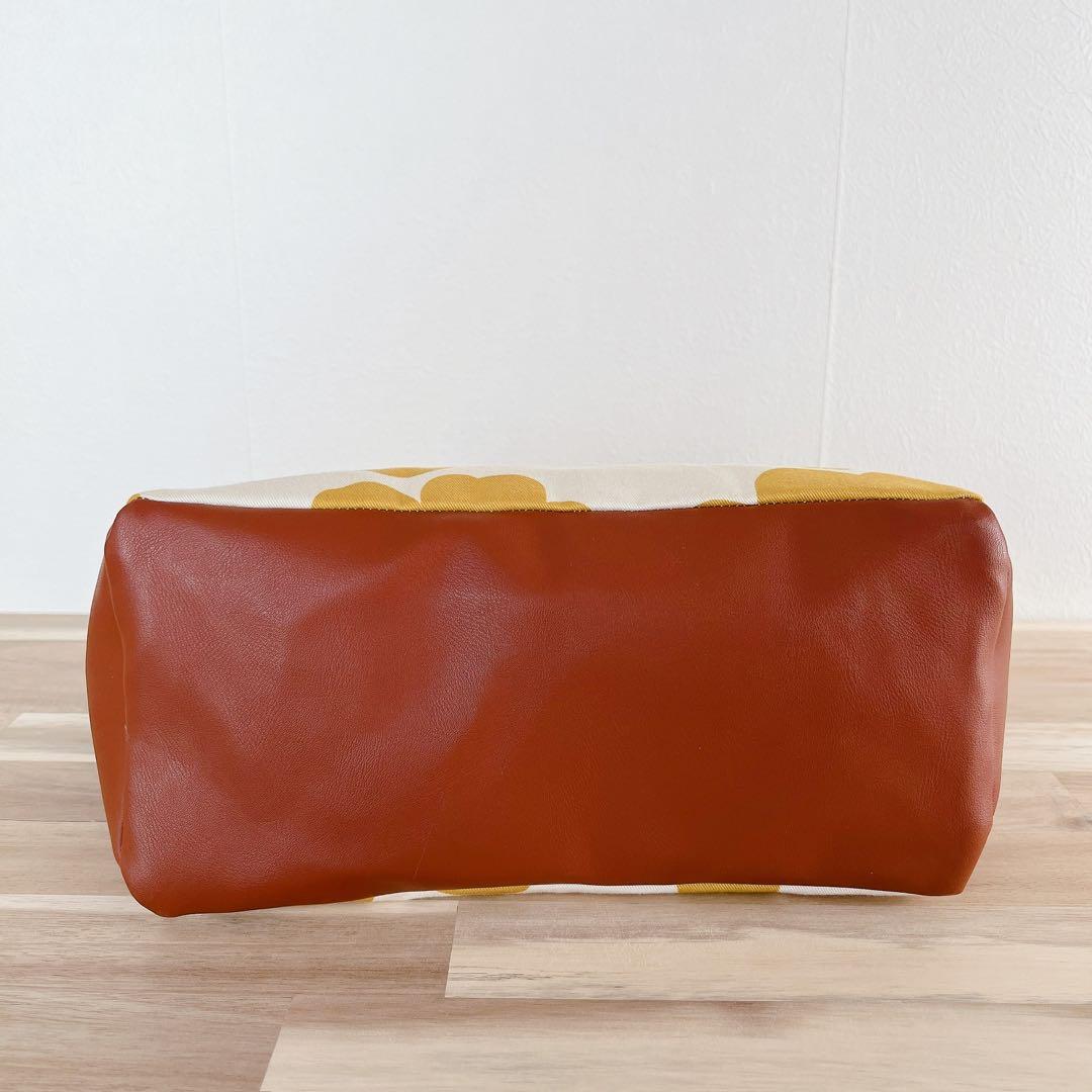 A4対応 花柄トート 合皮 自立 大容量 肩掛けOK【送料無料】