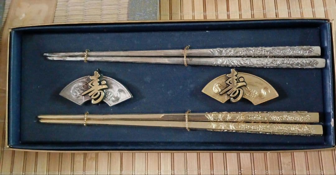 漆塗り椀　天然木５客セット　寿箸付き