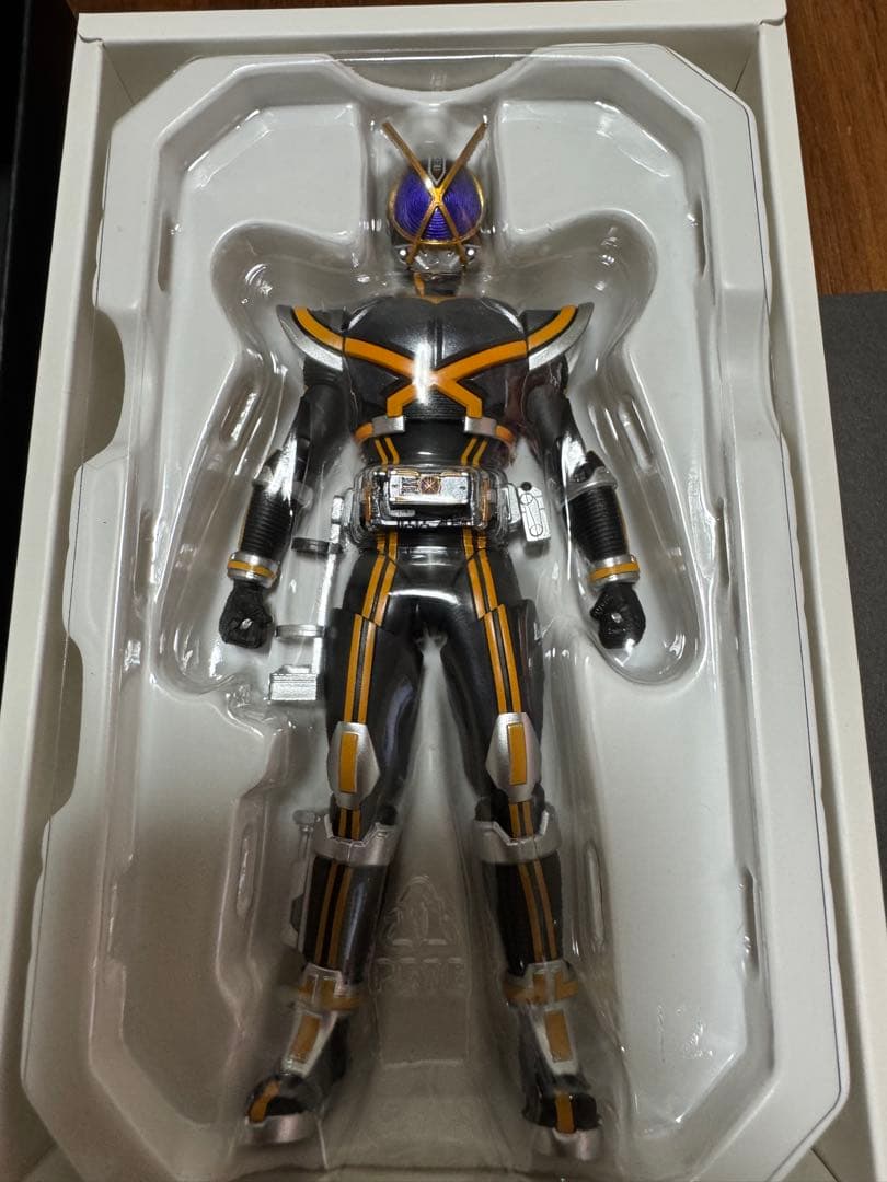S.H.Figuarts 真骨彫 仮面ライダーカイザ