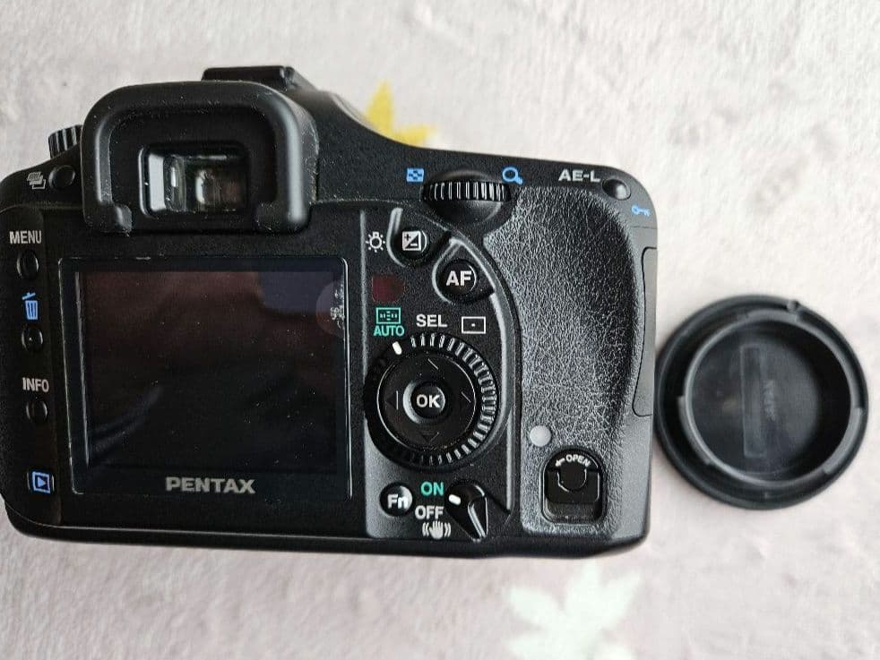 PENTAX K10Dデジタル一眼レフカメラ交換レンズ2点その他付き