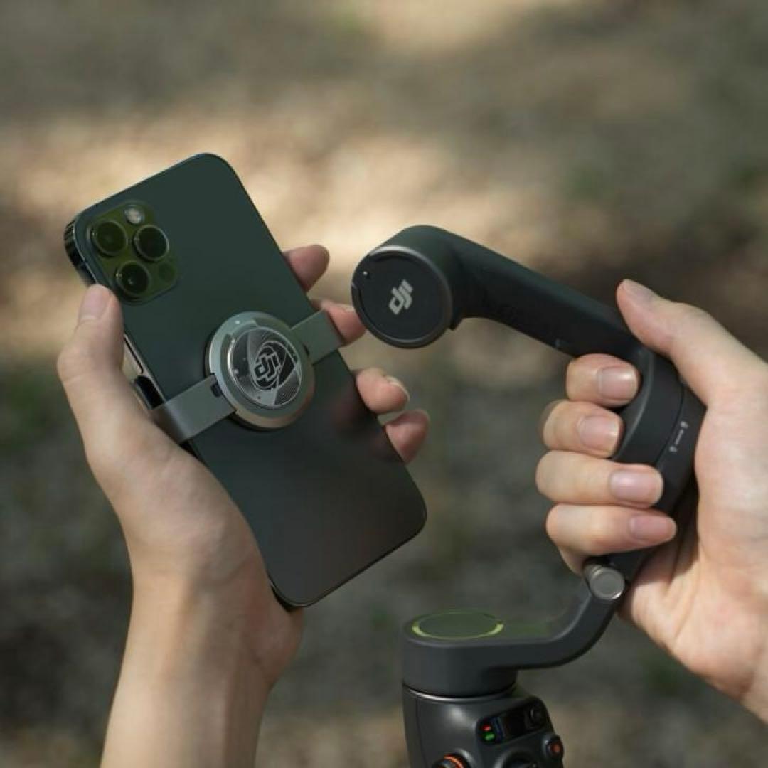 【取引中】スマホ用ジンバル　DJI Osmo Mobile 6