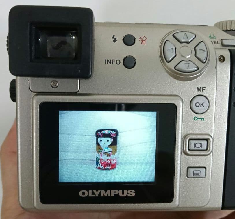 OLYMPUS CAMEDIA E-100RSとC-2100デジカメ 2台セット