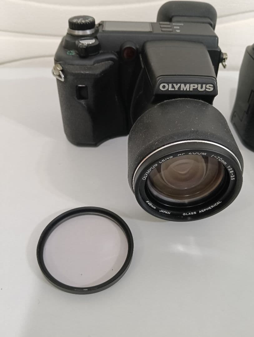 OLYMPUS CAMEDIA E-100RSとC-2100デジカメ 2台セット