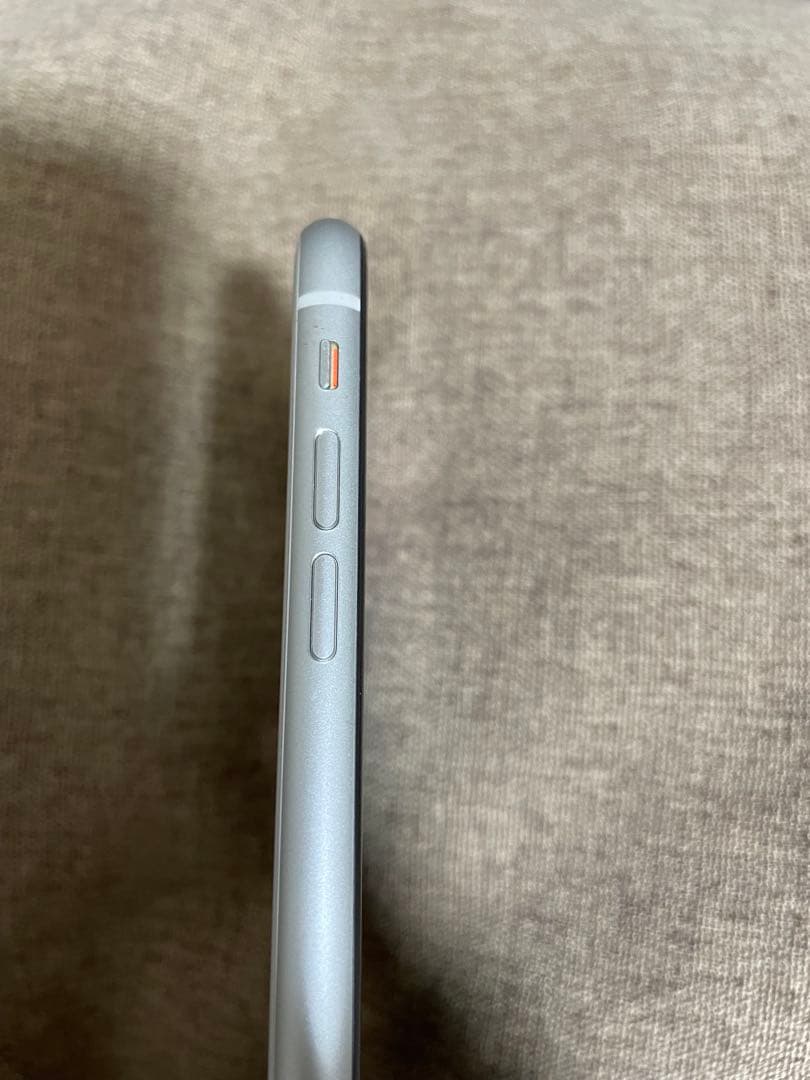 iPhone XR 64G ジャンク品　ホワイト 本体のみ
